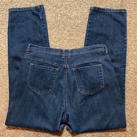 Women’s Style & Co Size 12 jeans natural fit - Picture 3 of 8